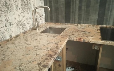 Кухонная столешница из гранита